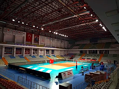 Bursa Cengiz Göllü Voleybol Salonu